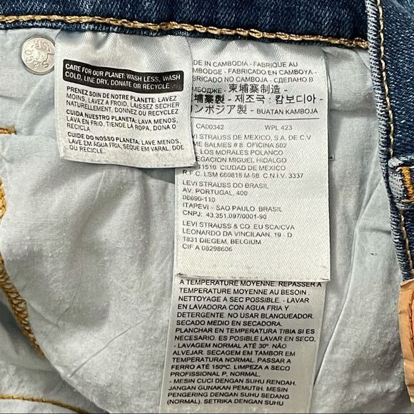 Levi’s 513 High Waist Distressed Cut Off Mom Shorts 34” Waist Raw Hem - Picture 7 of 12